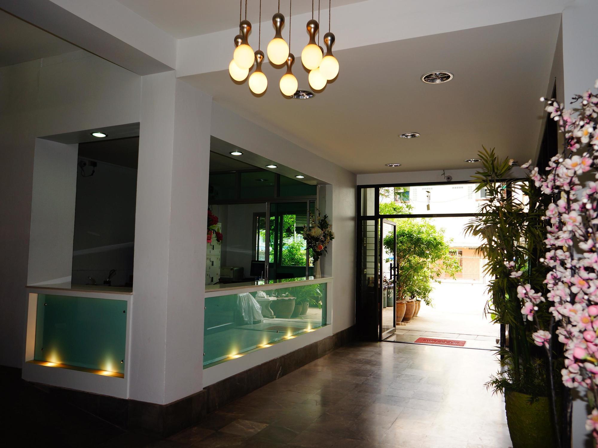 Baan Kaew Mansion Aparthotel Bangkok Luaran gambar