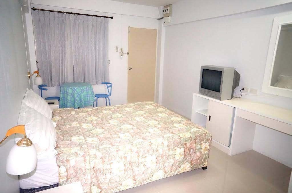 Baan Kaew Mansion Aparthotel Bangkok Luaran gambar